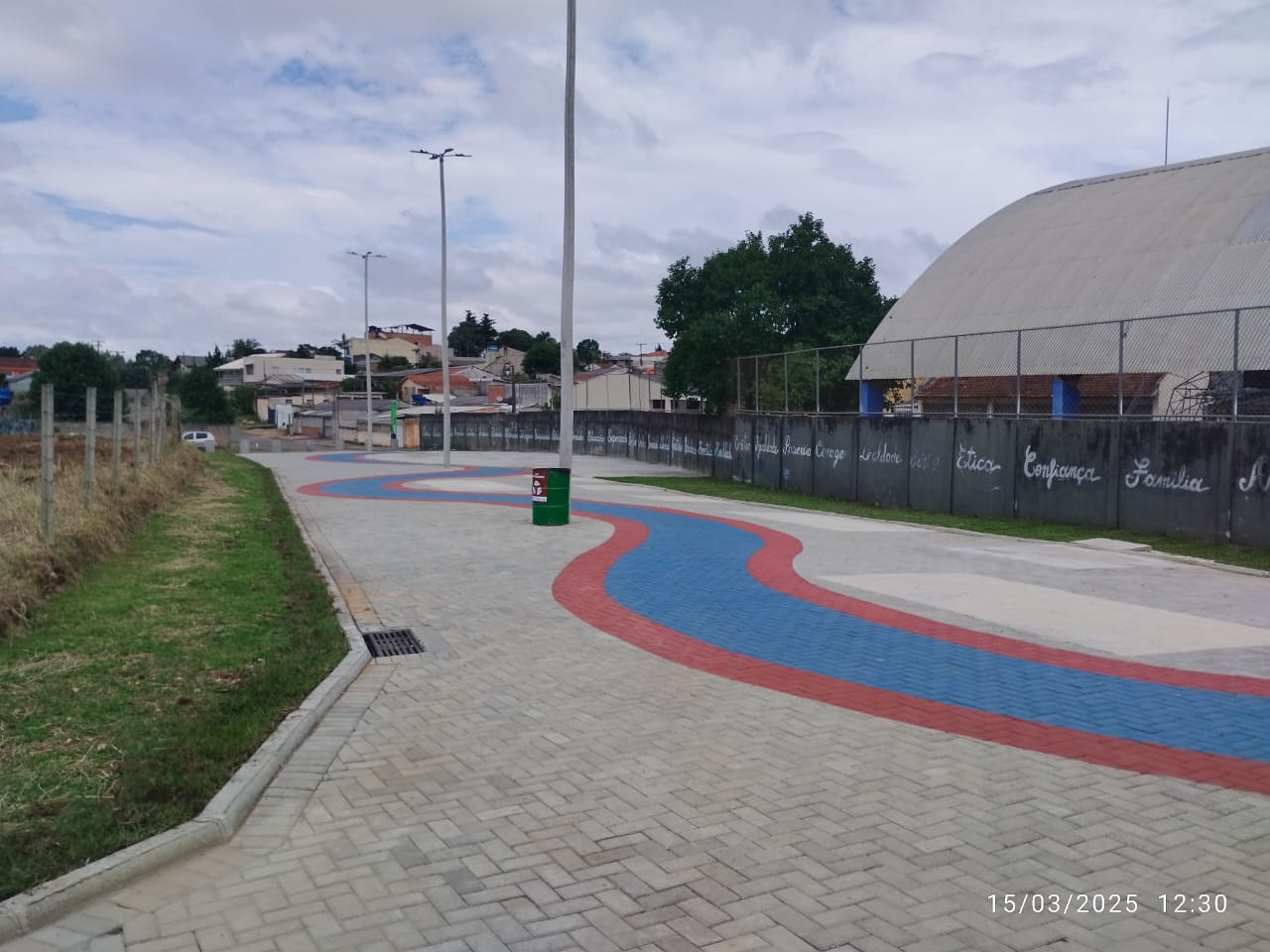 Obra Entrega do Calçadão — Colombo em Colombo-PR